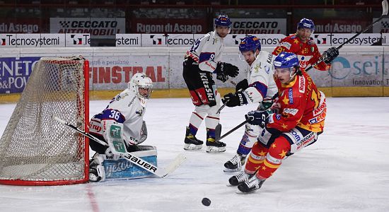 Enges Match bei Italiens Meister
