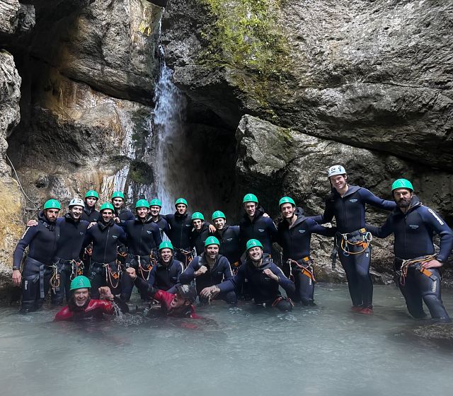 Die Adler wagen sich in den Canyon